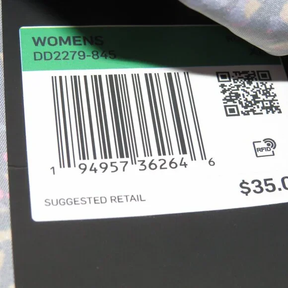 Nike Standard Fit Shorts  Size XL  NWT - Picture 3 of 4